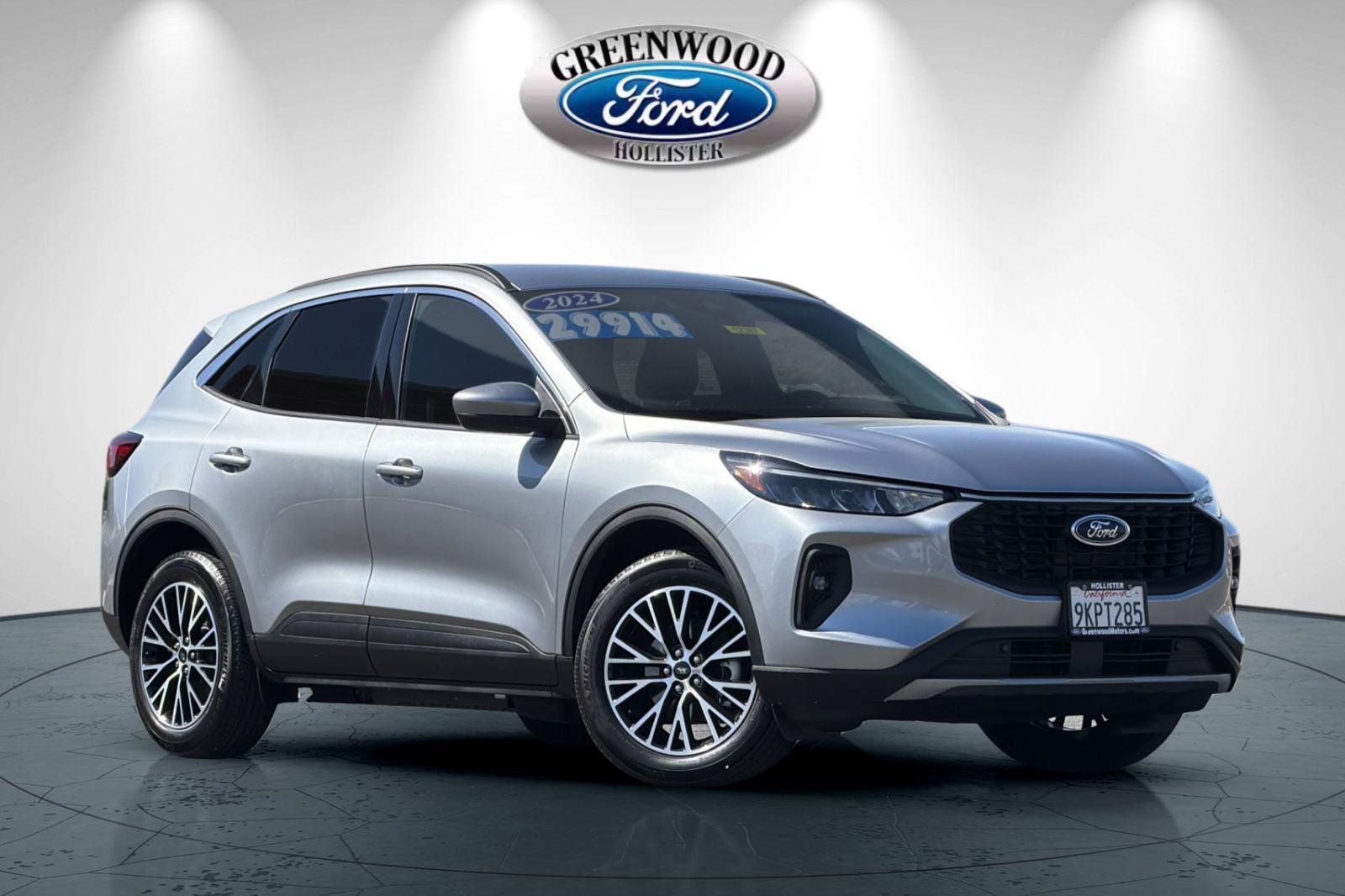 Used 2024 Ford Escape SE FWD image 2
