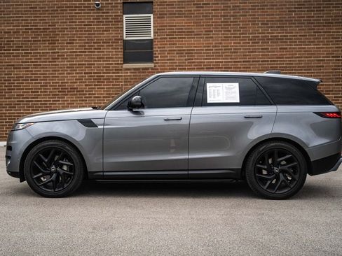 Used 2024 Land Rover Range Rover Sport SE AWD/4WD image 3