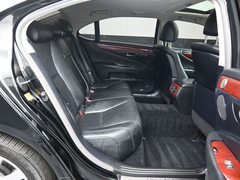 Used 2011 Lexus LS 460 L w/ Luxury Pkg image 35