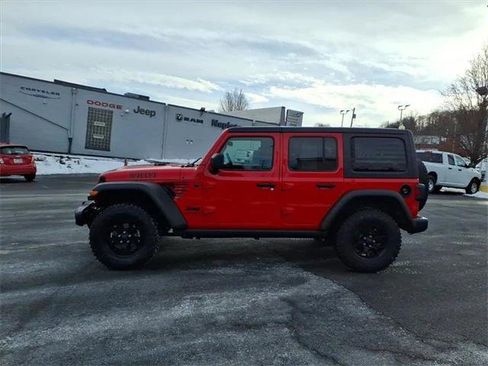 Certified 2024 Jeep Wrangler Willys image 4