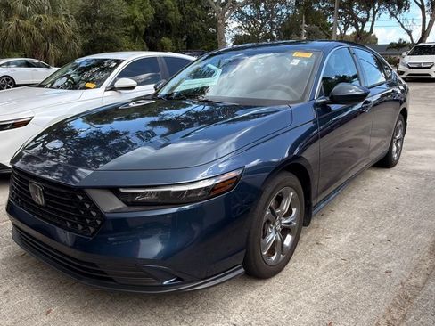 Used 2023 Honda Accord EX image 2