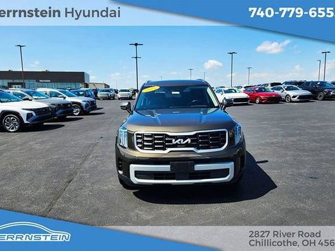 Used 2025 Kia Telluride S AWD/4WD image 2