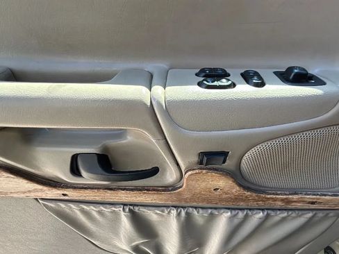 Used 2000 Ford E-350 and Econoline 350 Extended Super Duty RWD image 22