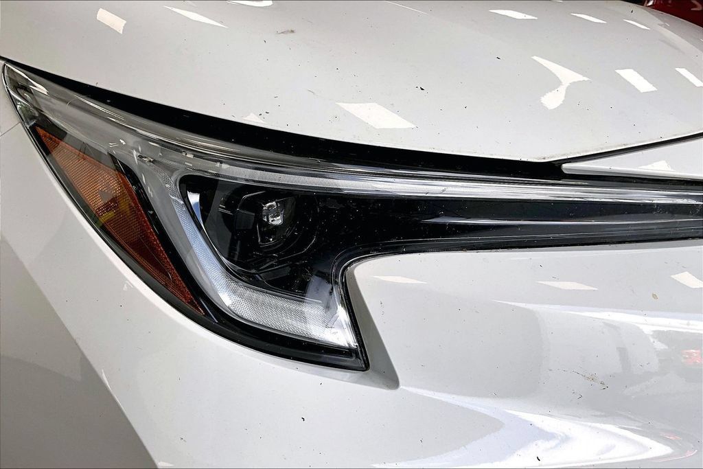 Used 2024 Toyota Corolla SE FWD image 29