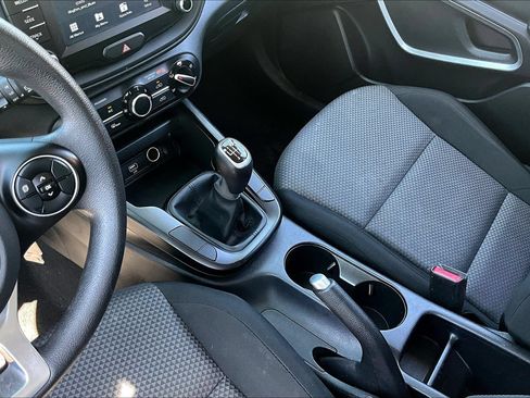 Used 2021 Kia Soul LX FWD image 17