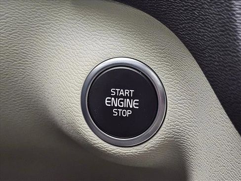 Used 2026 Volvo XC40 B5 Ultra w/ Climate Package image 23