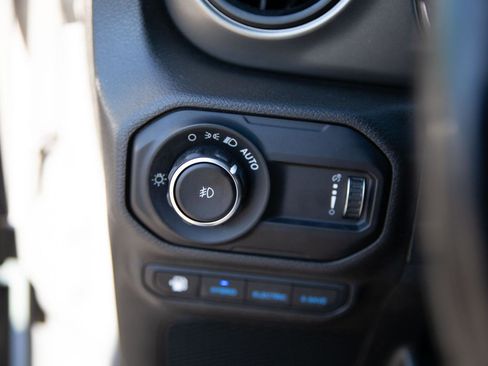 Used 2023 Jeep Wrangler Unlimited w/ Cold Weather Group AWD/4WD image 19