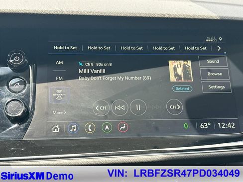 Used 2023 Buick Envision Avenir AWD/4WD image 29