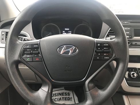 Used 2017 Hyundai Sonata SE FWD image 13