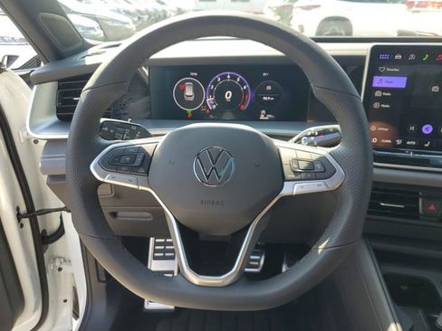 New 2026 Volkswagen Tiguan SE R-Line FWD image 25