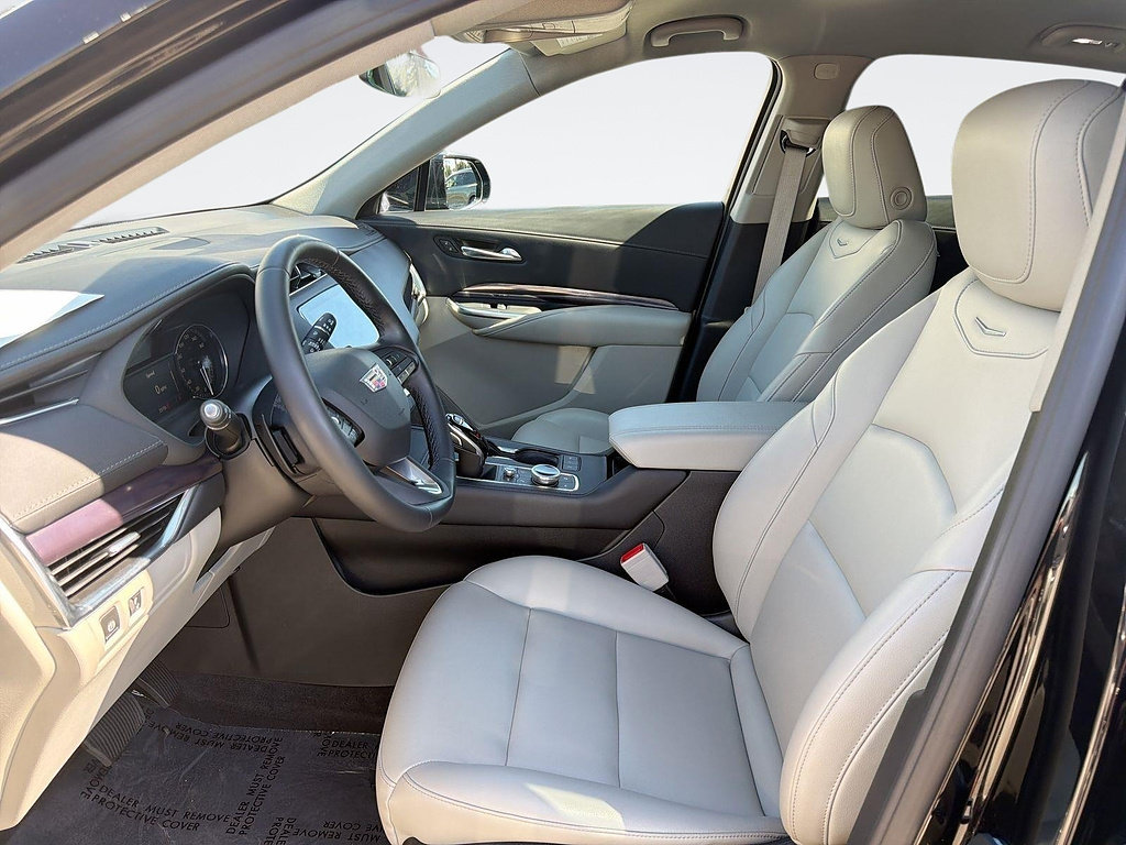 Certified 2023 Cadillac XT4 Luxury FWD image 19