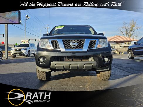 Used 2021 Nissan Frontier SV image 3