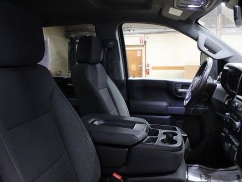 Certified 2025 Chevrolet Silverado 2500 Custom w/ Custom Value Package AWD/4WD image 10