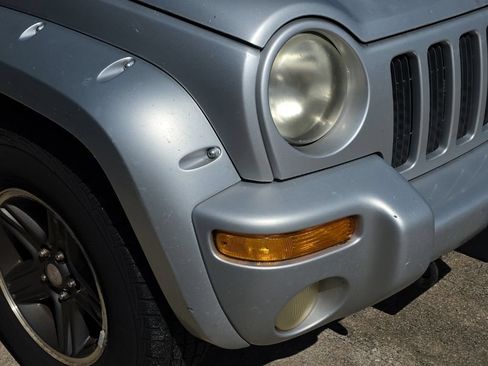 Used 2003 Jeep Liberty Renegade AWD/4WD image 16