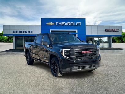 Certified 2025 GMC Sierra 1500 Pro w/ Graphite Edition
