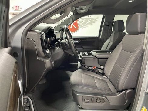 Used 2023 Chevrolet Silverado 1500 LT w/ Z71 Off-Road Package AWD/4WD image 11