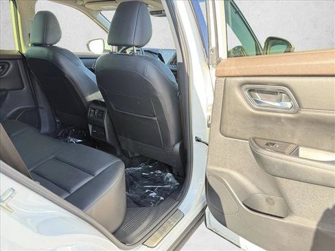 Used 2023 Nissan Rogue SL w/ SL Premium Package FWD image 23