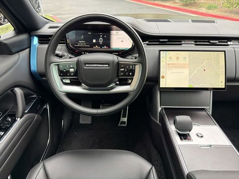 New 2026 Land Rover Range Rover Long Wheelbase SE image 28