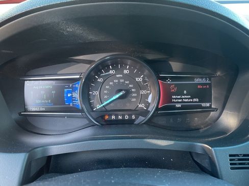 Used 2016 Ford Explorer XLT w/ Equipment Group 202A image 14