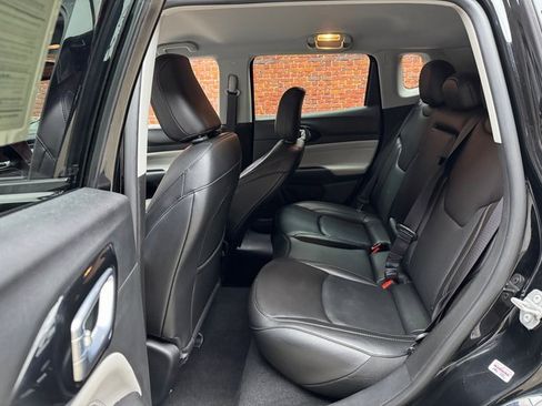 Used 2022 Jeep Compass Limited image 23