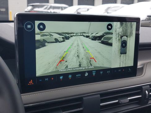 New 2026 Lincoln Corsair Premiere image 21