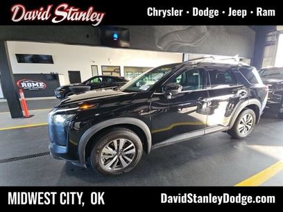 Used 2025 Nissan Pathfinder SL