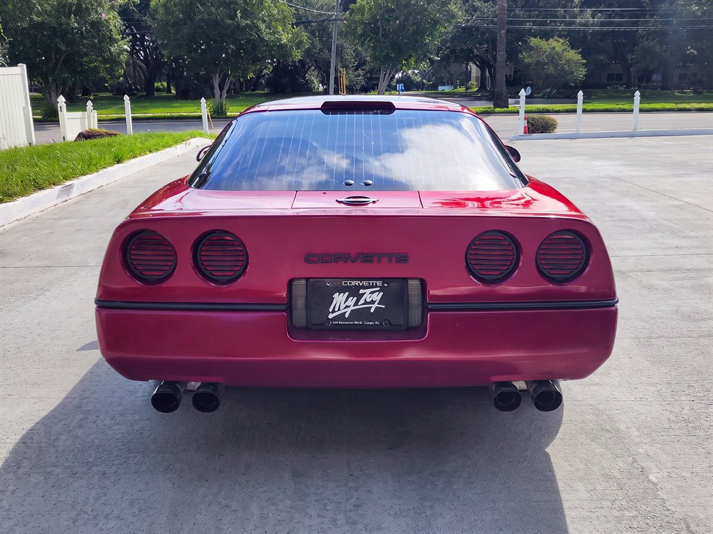 Used 1990 Chevrolet Corvette Coupe RWD image 7