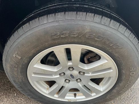 Used 2010 Ford Edge SE image 6