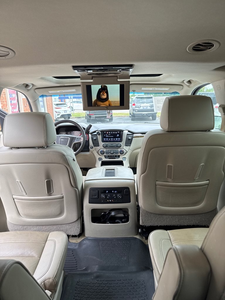 Used 2016 GMC Yukon Denali w/ Open Road Package AWD/4WD image 22