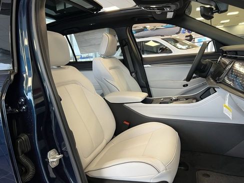 New 2025 Jeep Wagoneer S Limited image 15