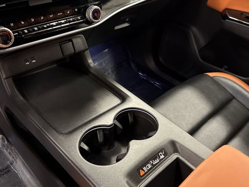 Used 2025 Honda Prologue Elite image 12