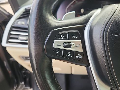 Used 2021 BMW X5 xDrive40i w/ Premium Package AWD/4WD image 22