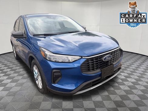 Used 2023 Ford Escape Active w/ Cold Weather Package image 2