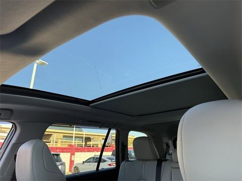 Used 2025 Toyota Grand Highlander AWD image 26