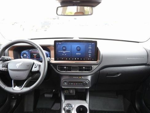 Used 2025 Ford Bronco Sport Outer Banks image 11