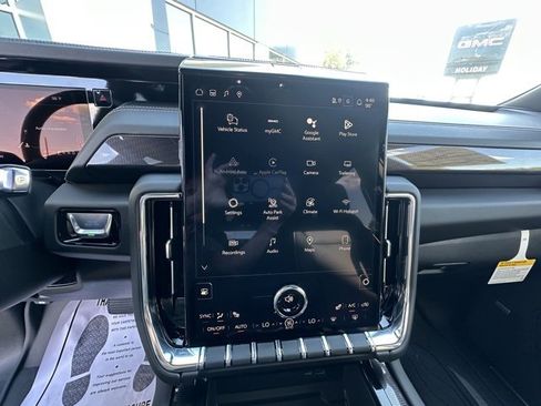 New 2026 GMC Yukon XL Elevation w/ LPO, Floor Liner Package image 19