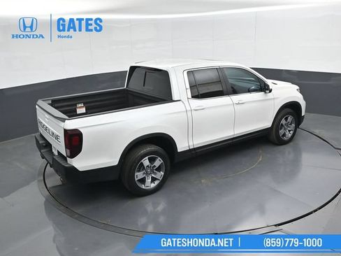 Certified 2025 Honda Ridgeline RTL image 42