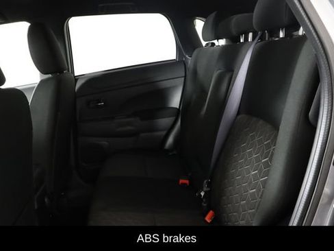 Used 2025 Mitsubishi Outlander Sport AWD image 8