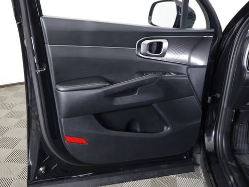 Used 2025 Kia Sorento S AWD/4WD image 23