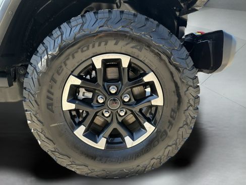 Used 2026 Jeep Wrangler Unlimited Rubicon AWD/4WD image 28