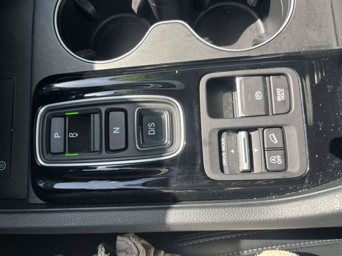 Certified 2025 Honda Pilot EX-L image 19