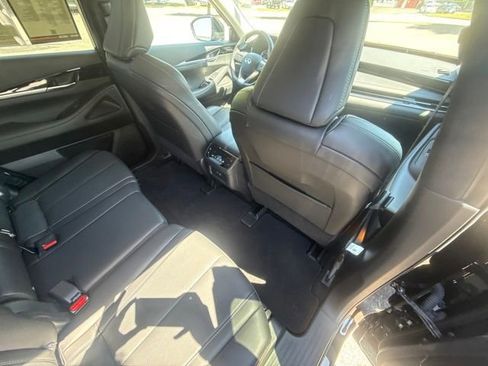 Used 2025 INFINITI QX60 Pure w/ Cargo Package FWD image 17