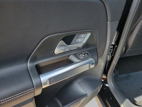 Certified 2025 Mercedes-Benz GLB 250 image 12
