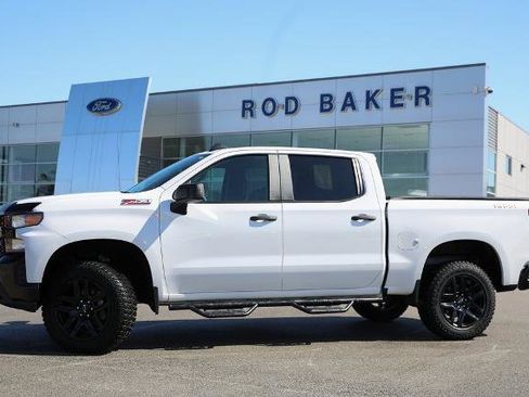 Used 2021 Chevrolet Silverado 1500 Custom Trail Boss w/ Safety Confidence Package image 3