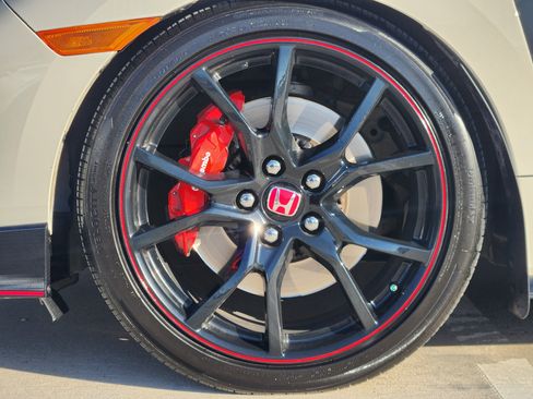 Used 2020 Honda Civic Type R image 11