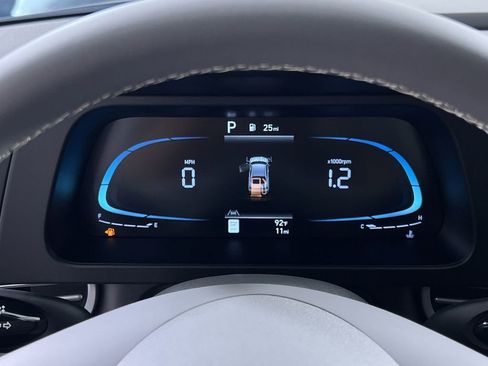 Used 2025 Hyundai Elantra Sport image 17