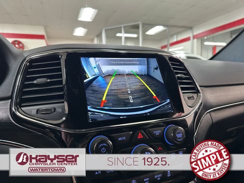 Certified 2022 Jeep Grand Cherokee Limited AWD/4WD image 26