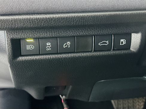 Used 2025 Toyota Camry LE image 17