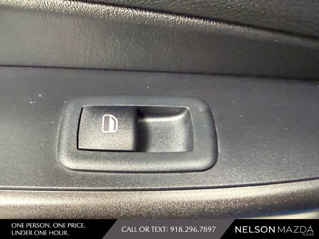 Used 2019 Jeep Cherokee Trailhawk w/ Comfort/Convenience Group AWD/4WD image 37
