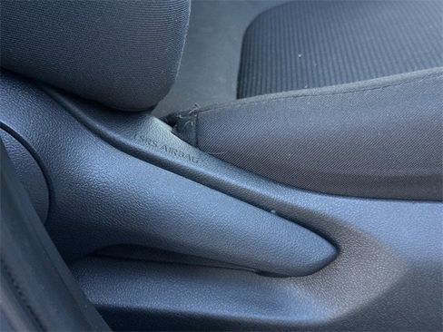 Used 2022 Toyota RAV4 LE image 29